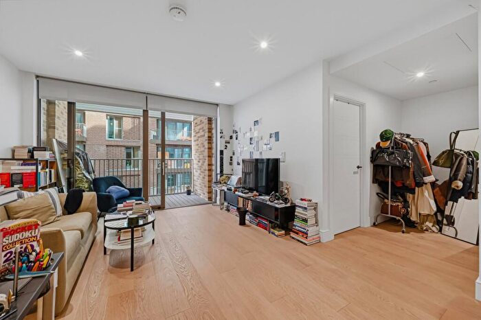 1 Bedroom Apartment To Rent In Salisbury House, Prince Of Wales Drive, London, SW11