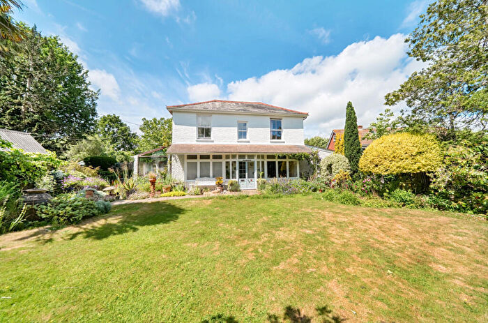 4 Bedroom Detached House For Sale In Horndean Road, Emsworth, Hampshire, PO10