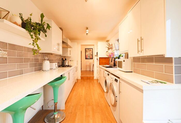 2 Bedroom Semi Detached House To Rent In Clevedon Road, Portishead, Bristol, BS20