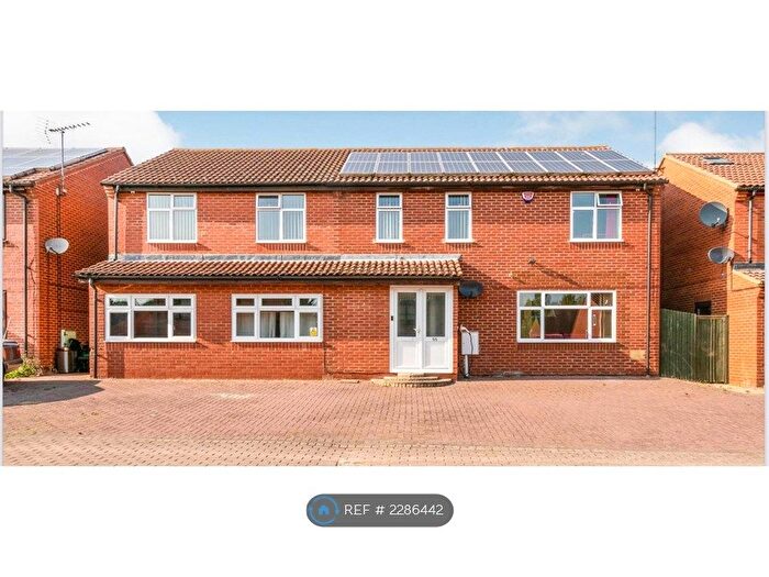 6 Bedroom Detached House To Rent In Belsize Avenue, Milton Keynes, MK6