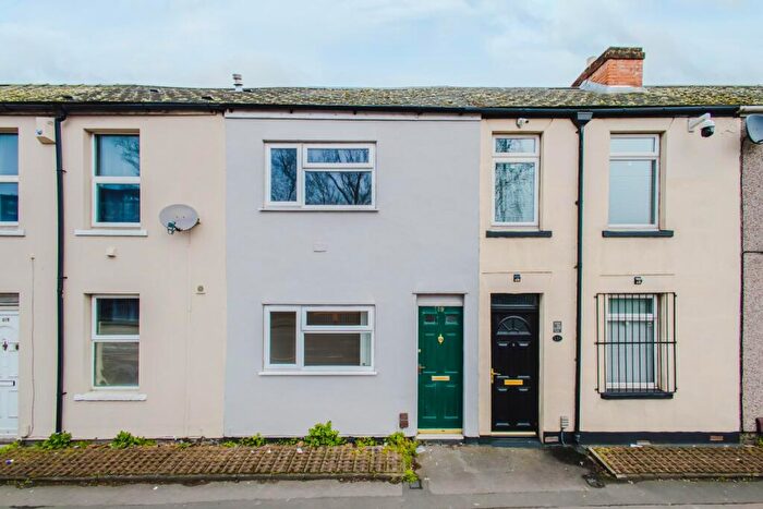 2 Bedroom Terraced House For Sale In Manchester Road, Swindon, Wiltshire, SN1