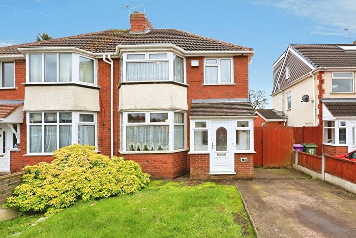 3 Bedroom Semi Detached House For Sale In Prestwood Avenue, Wolverhampton, West Midlands, WV11
