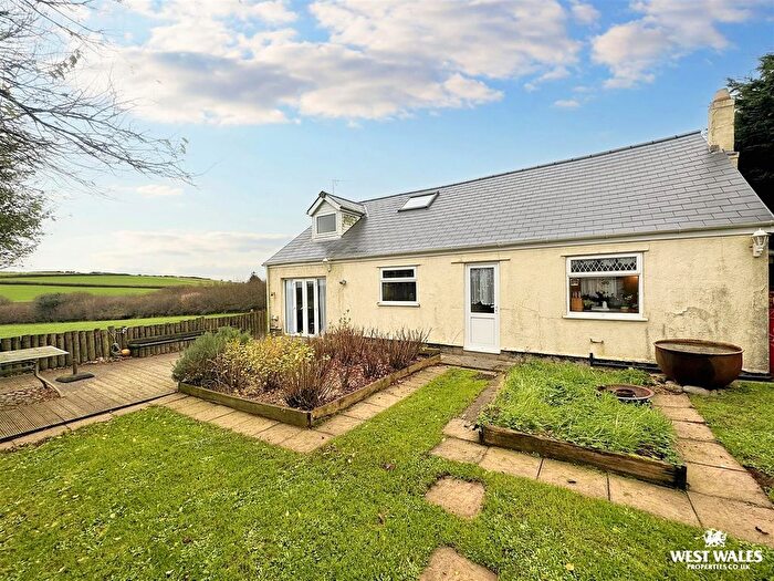 3 Bedroom Country House For Sale In Red Roses, Whitland, SA34