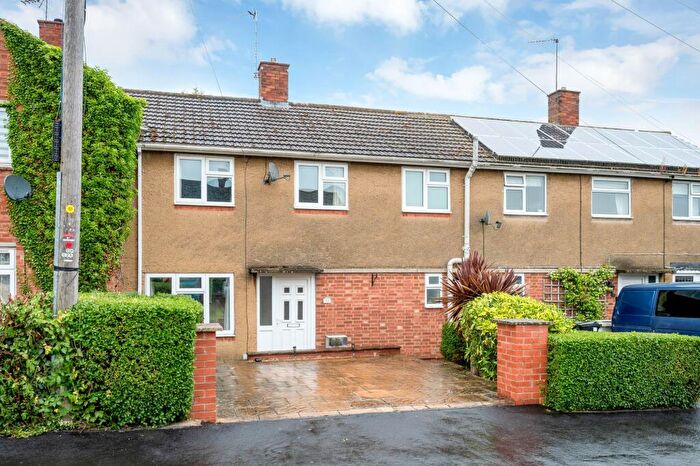 3 Bedroom Terraced House For Sale In Willow Crescent, Oakham, LE15