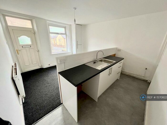 2 Bedroom Terraced House To Rent In Garden Road, Brighouse, HD6