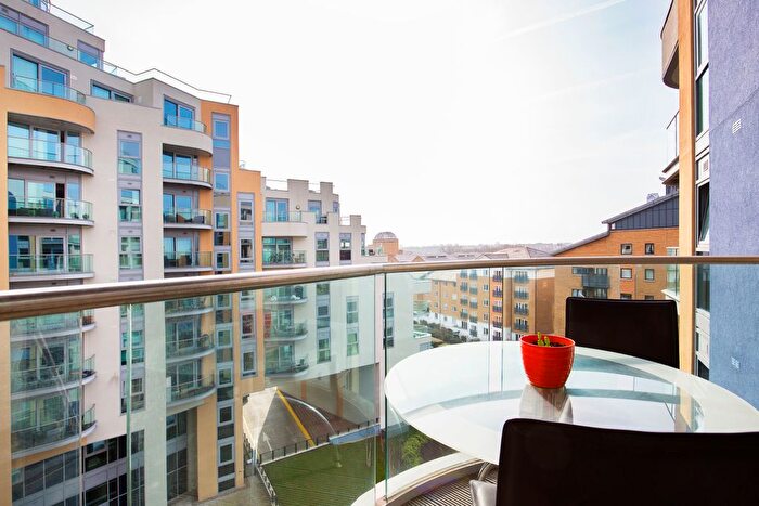 1 Bedroom Flat To Rent In Bridges Court Road, London, SW11