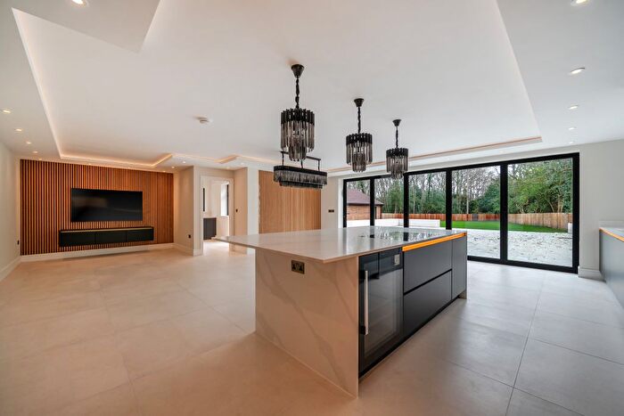 5 Bedroom Detached House For Sale In Sheets Heath Lane, Brookwood, Woking, GU24