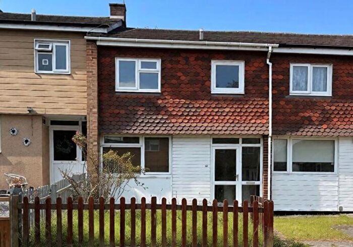 3 Bedroom Terraced House For Sale In Eskin Close, Tilehurst, Reading, Berkshire, RG30