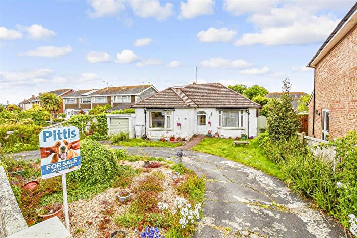 4 Bedroom Detached Bungalow For Sale In Green Lane, Shanklin, Isle Of Wight, PO37