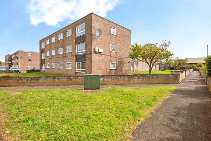 2 Bedroom Flat For Sale In Great Northern Close, Great Yarmouth, NR30