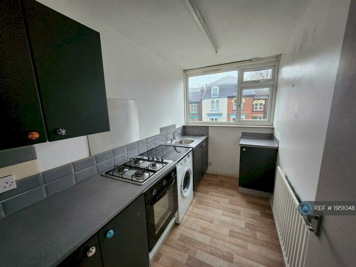 1 Bedroom Flat To Rent In Shirebrook Road, Sheffield, S8