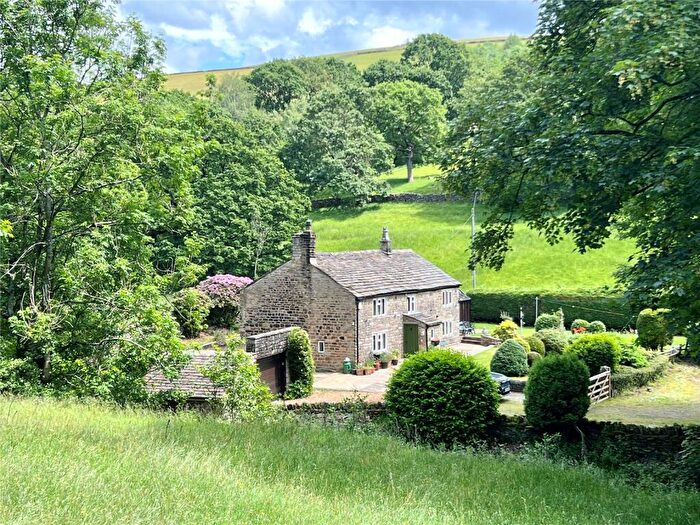 3 Bedroom Detached House For Sale In Kinder Road, Hayfield, High Peak, SK22