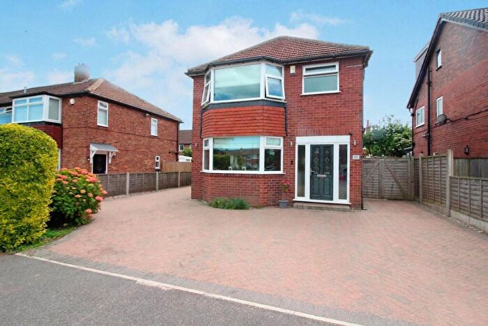 3 Bedroom Detached House For Sale In Kelmscott Green, Crossgates, LS15