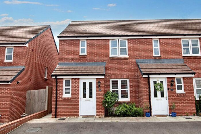 3 Bedroom Semi-Detached House For Sale In Chicheley Lane, Salisbury, SP2