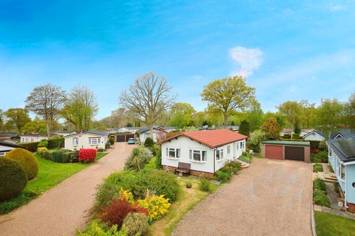 2 Bedroom Park Home For Sale In Deanland Wood Park, Golden Cross, Hailsham, BN27