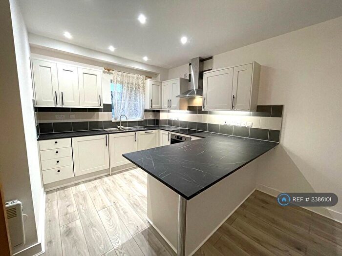 2 Bedroom Flat To Rent In Detling House, Maidstone, ME16