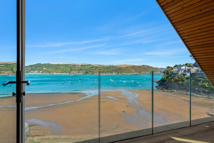 2 Bedroom Flat For Sale In Bolt Head, Salcombe, TQ8