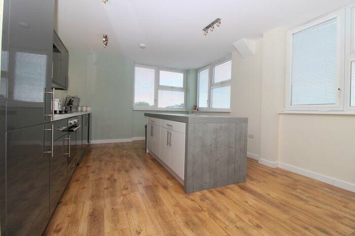 2 Bedroom Apartment To Rent In Goldington Road, Bedford, MK40