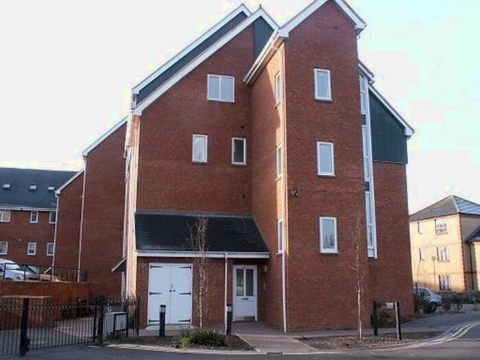 2 Bedroom Flat To Rent In Heron Quay, Bedford, MK40