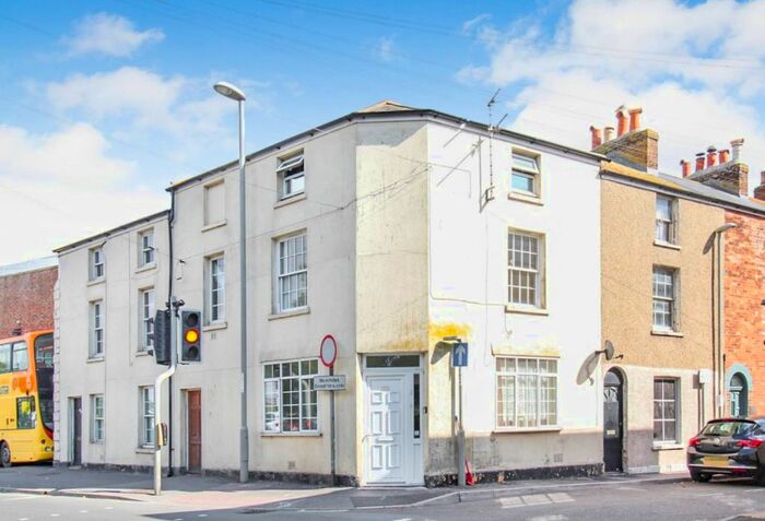 1 Bedroom Flat To Rent In Commercial Road, Weymouth, DT4