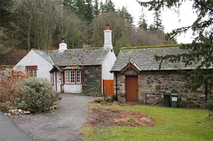 2 Bedroom Detached Bungalow To Rent In South Lodge, Keswick, Mirehouse, Underskiddaw, CA12