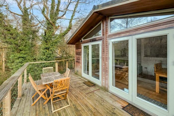 2 Bedroom Chalet For Sale In Lanreath, Looe, PL13