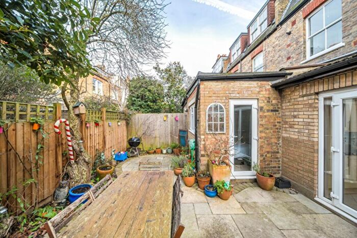 2 Bedroom Flat For Sale In Howitt Road, Belsize Park, NW3