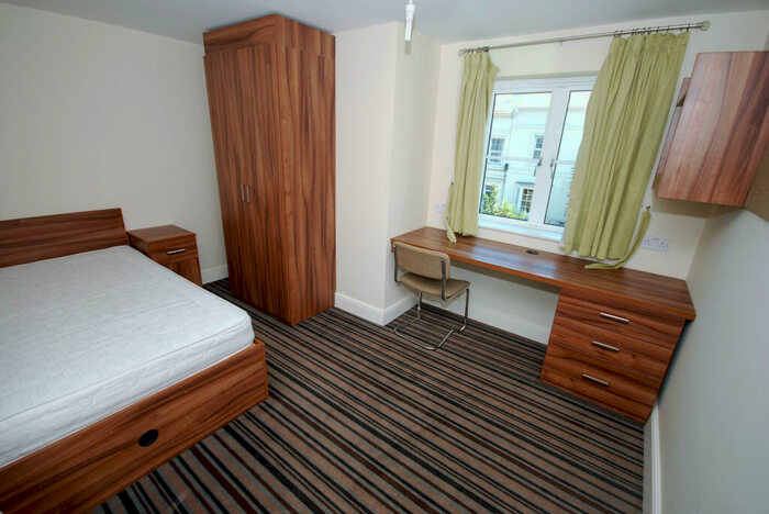 10 Bedroom Flat To Rent In Station House, Old Warwick Road, Leamington Spa, Warwickshire, CV31