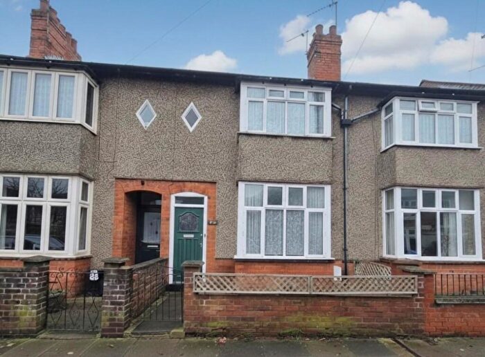 3 Bedroom Terraced House For Sale In Cedar Road East, Northampton, NN3