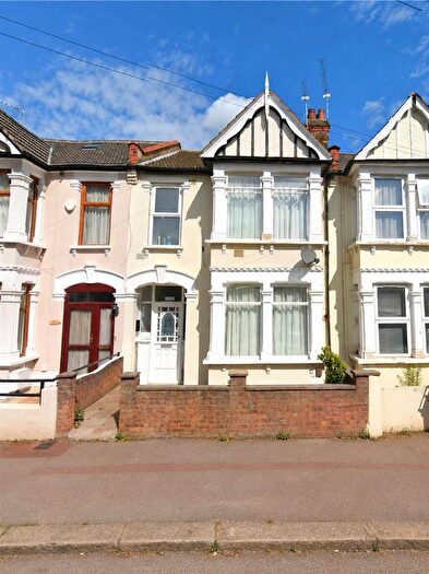 Studio To Rent In Lichfield Road, London, E6