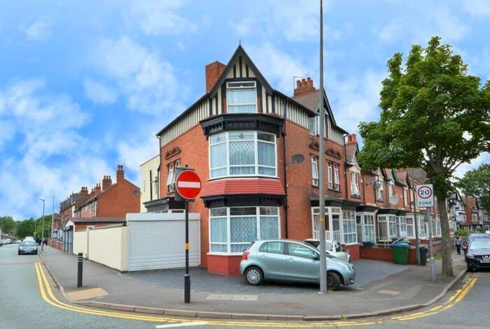 10 Bedroom Detached House To Rent In Edgbaston Road, Smethwick, West Midlands, B66