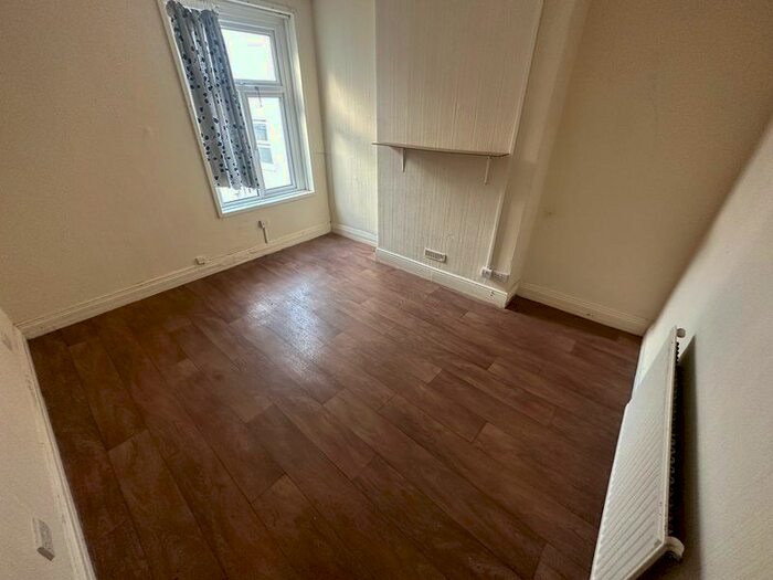 6 Bedroom Terraced House To Rent In Pen Y Wain Road, Roath, Cardiff, CF24