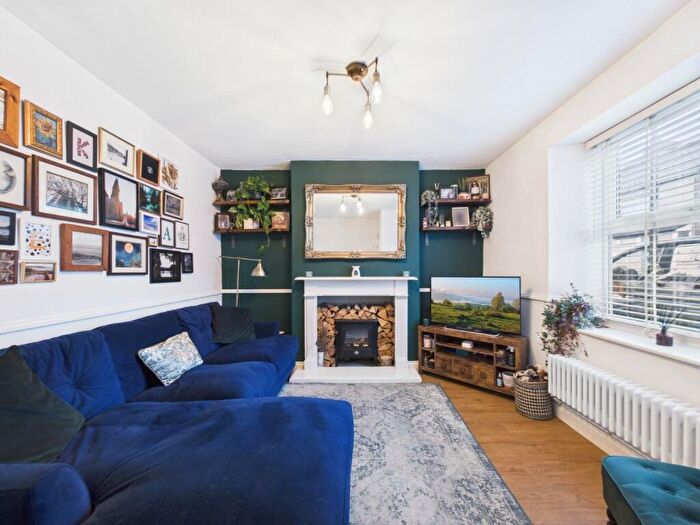 2 Bedroom House For Sale In Hanham Road, Bristol, BS15