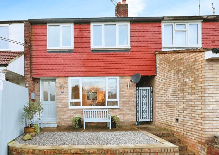 3 Bedroom Terraced House For Sale In Lynton Road, Chesham, HP5