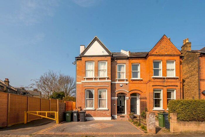 7 Bedroom Semi-Detached House To Rent In Northstead Road, Tulse Hill, London, SW2