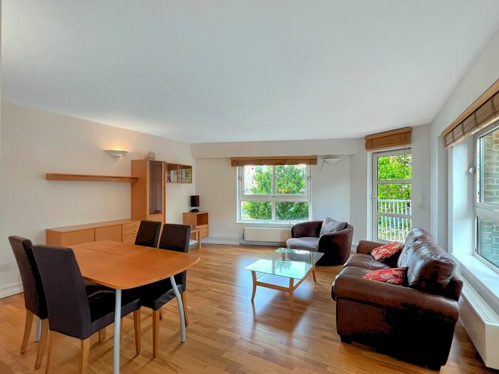 1 Bedroom Apartment To Rent In Westferry Road, Canary Wharf, London., E14