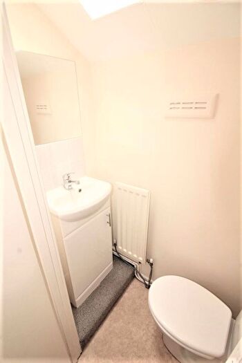 2 Bedroom Flat To Rent In Two Bed Flat, Jesmond Road, Jesmond, NE2