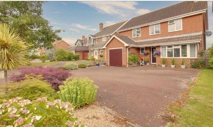 4 Bedroom Property To Rent In Marshfoot Lane, Hailsham, BN27