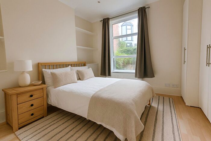 2 Bedroom Flat To Rent In Constantine Road, , Belsize Park, NW3