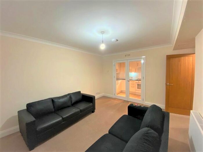 2 Bedroom Flat To Rent In Queenstown Place, Queenstown Road, Battersea, SW8