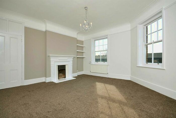 3 Bedroom Flat To Rent In Rugby Mansions, Bishop Kings Road, London, W14
