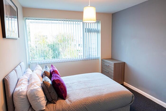 6 Bedroom House To Rent In Trendlewood Park, Bristol, BS16