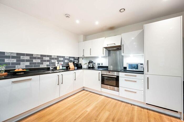 2 Bedroom Flat To Rent In Hatton Road, Alperton, Wembley, HA0