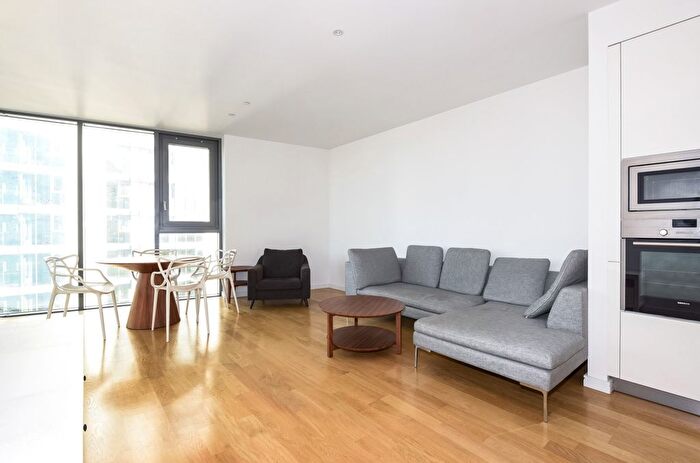 2 Bedroom Flat To Rent In Eastfields Avenue, London, SW18