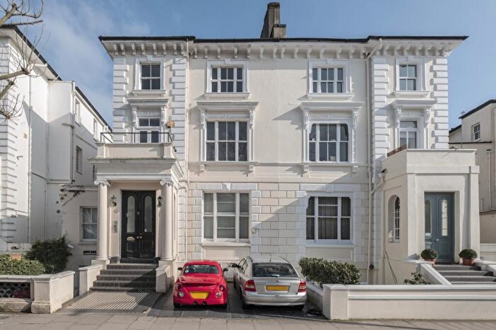 3 Bedroom Flat To Rent In Buckland Crescent London, NW3