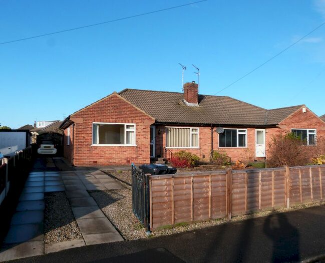 3 Bedroom Bungalow To Rent In Knox Avenue, Harrogate, HG1