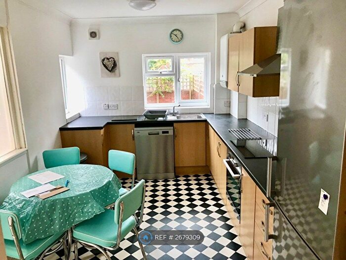 4 Bedroom Terraced House To Rent In Baker Street, Exeter, EX2