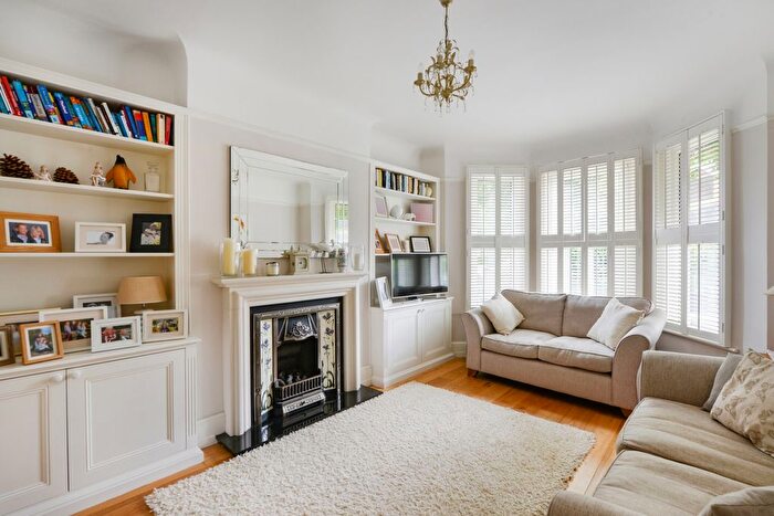 5 Bedroom Terraced House For Sale In Revelstoke Road, Southfields, SW18