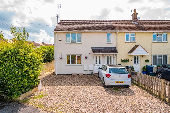 1 Bedroom Maisonette To Rent In Hill Farm Approach, Wooburn Green, High Wycombe, Buckinghamshire, HP10