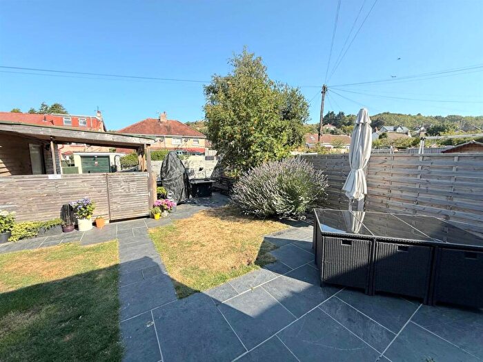 3 Bedroom Semi-Detached House For Sale In Maelgwyn Drive, Deganwy, Conwy, LL31